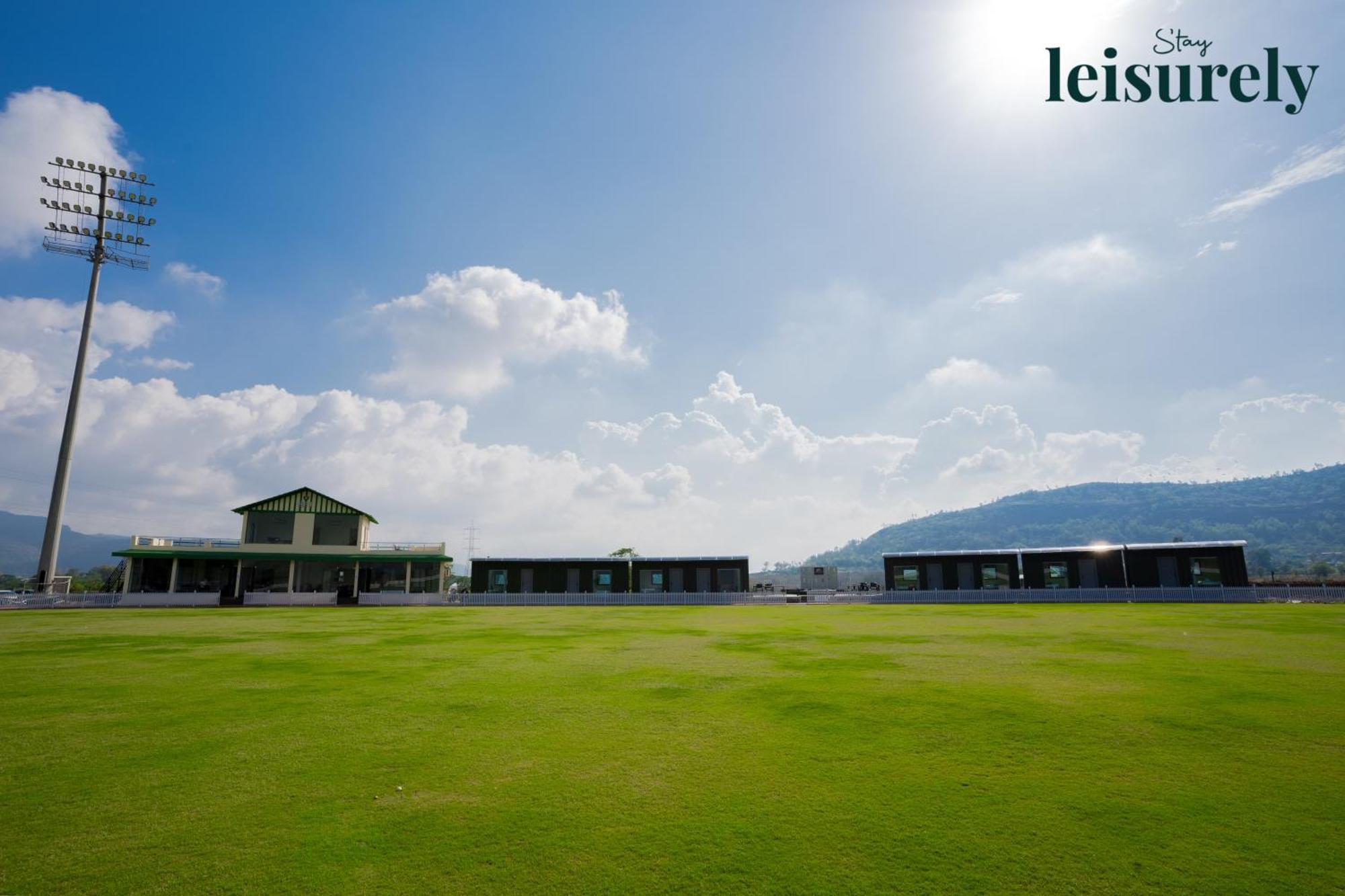 Stay Leisurely - Pavilion By The Hills, Lonavala - Stadium View Rooms Extérieur photo