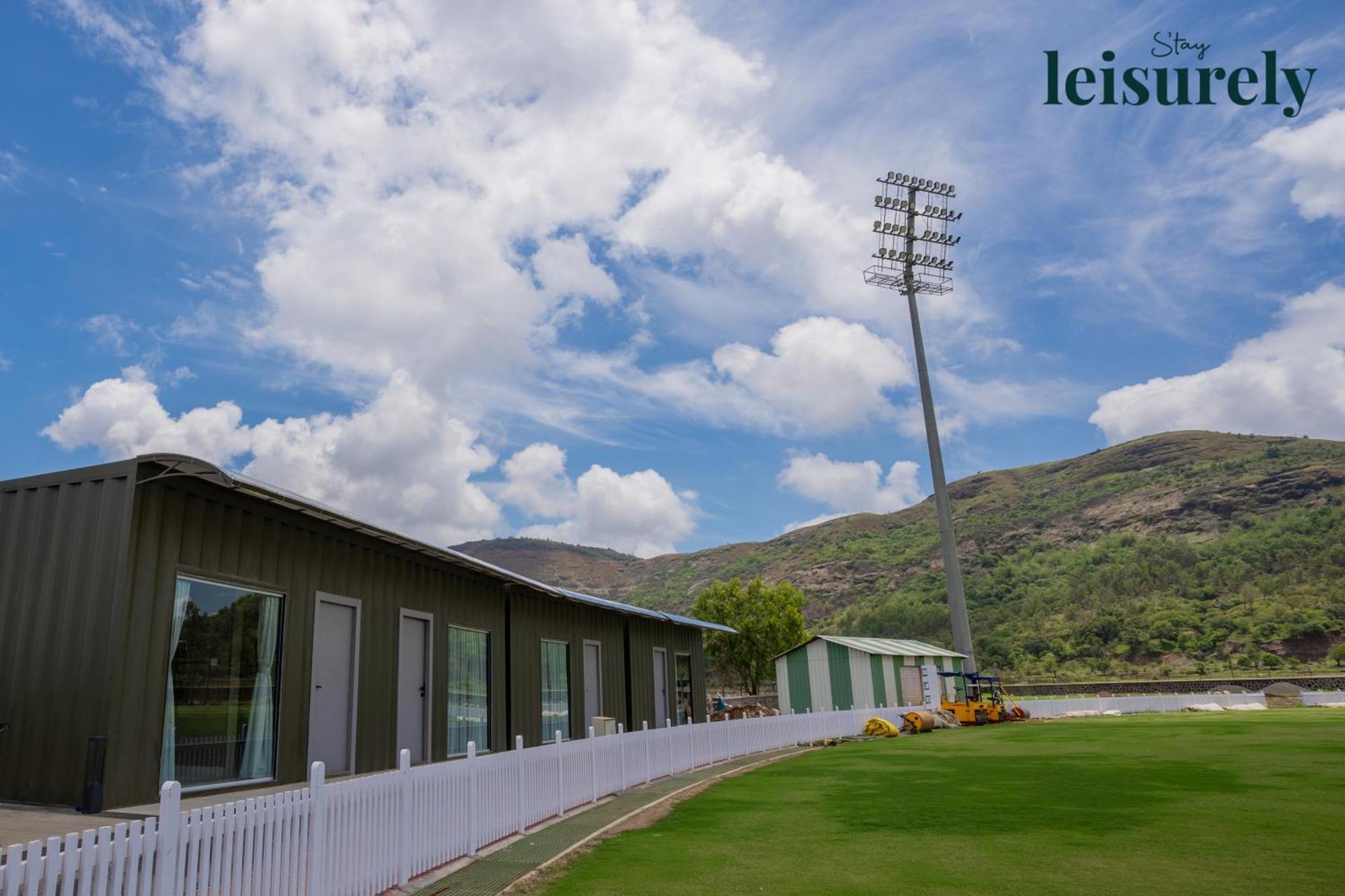Stay Leisurely - Pavilion By The Hills, Lonavala - Stadium View Rooms Extérieur photo