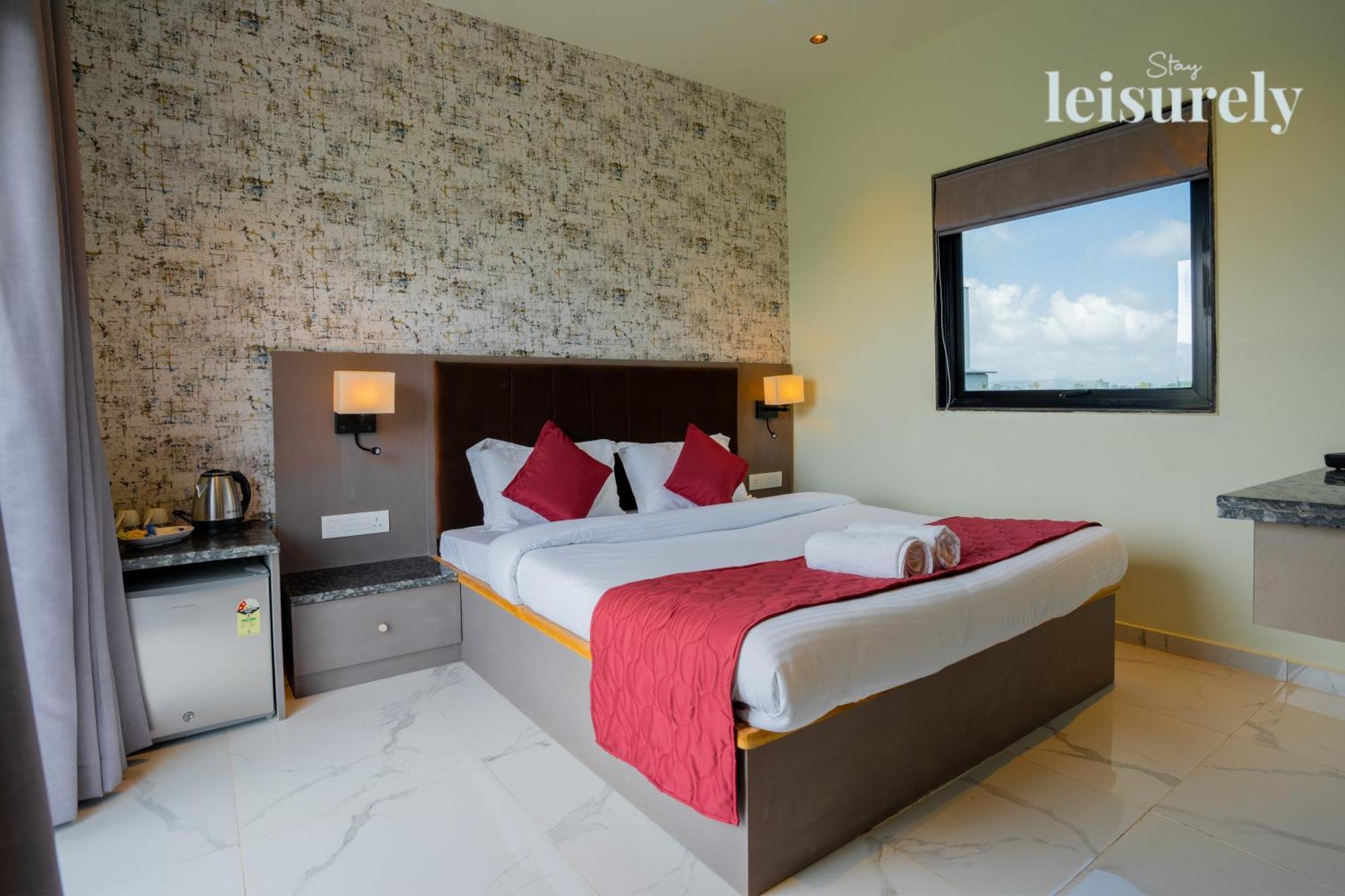 Stay Leisurely - Pavilion By The Hills, Lonavala - Stadium View Rooms Extérieur photo