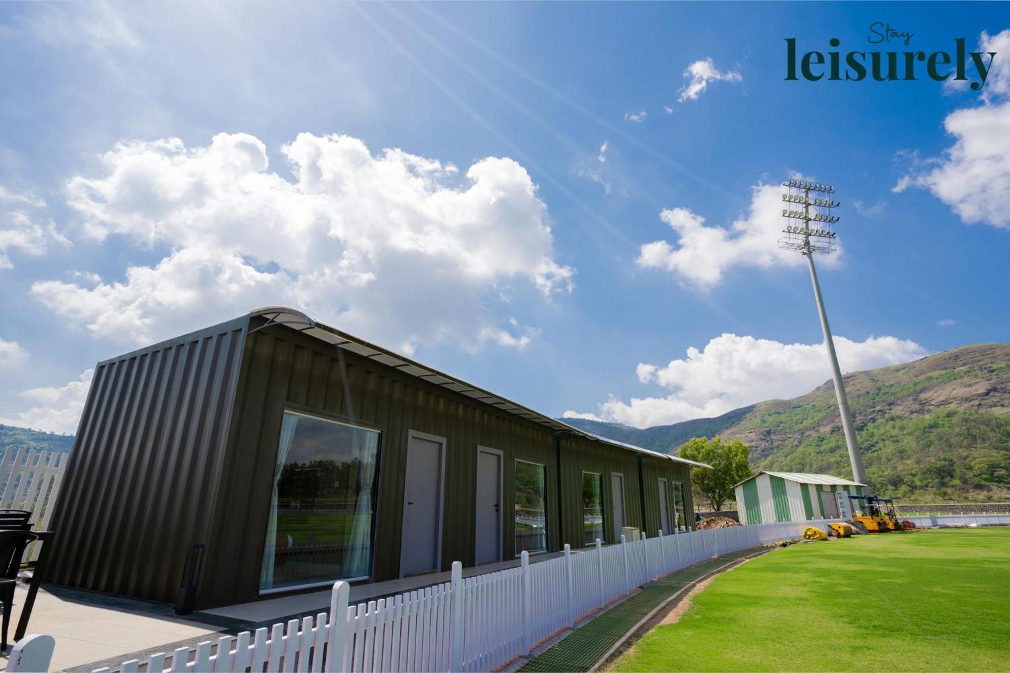 Stay Leisurely - Pavilion By The Hills, Lonavala - Stadium View Rooms Extérieur photo